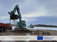 Suomen suurin lintuvesikunnostus on käynnissä Alavudella Kuivasjärven Pikkuselällä Euroopan unionin alue- ja rakennepolitiikan Oikeudenmukaisen siirtymän rahaston (Just Transition Fund, JTF) tuella. Belinda Mäki Etelä-Pohjanmaan ELY-keskus