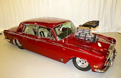 Tuskin Rolls Roycen tehtaalla vuonna 1974 edes arvailtiin, minkälainen kiihdytysauto Silver Shadow -mallista rakentuu muutama vuosikymmen myöhemmin.