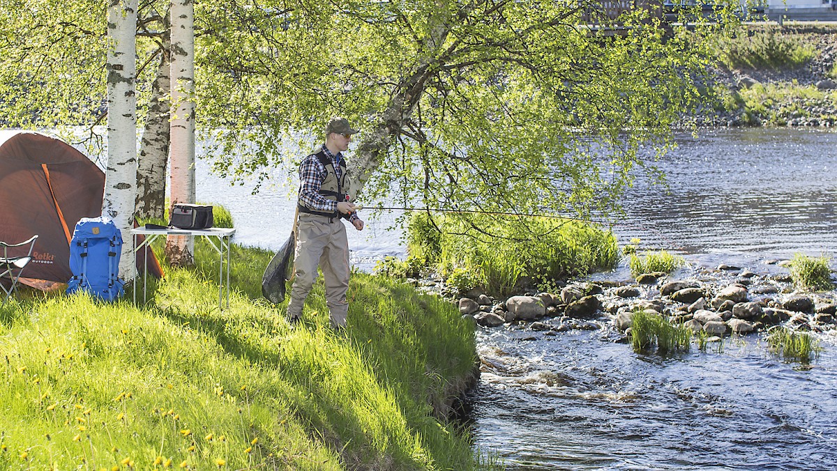 Edustajien tarkemmat paikallaoloajat ja tarjoukset voi tarkistaa www.tuuri.fi/tarjoukset.