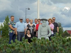 Paroonin Markkinoiden järjestelyistä vastaa Parkanon Yrittäjien hallitus.