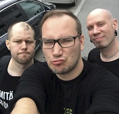 Summerdancen ysäri-DJ:t Uninen, Tony ja Meke lupaavat hauskanpitoa koko rahan edestä.