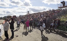 Miljoona Hevonen houkutteli runsaslukuisen yleisön seuraamaan SM-taistoa.