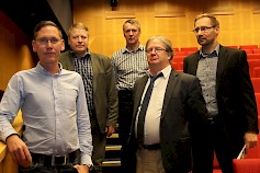 Risto Korpinen, Reijo Virtanen, Jukka Kuoppala, Erkki Verkasalo ja Kari Väätäinen pohtivat tekijöitä, joilla puupuolen jalostusarvoa saadaan selkeästi nykyistä korkeammalle.