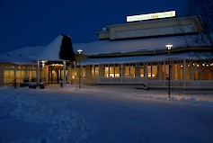 Kaustisen Kansanlääkintäkeskuksessa vietetään juhlavuotta.