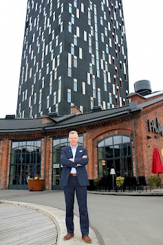 Solo Sokos Hotel Torni Tampereen johtaja Mikko Kankaanpää muistuttaa muistakin hotellin erikoisoluista.