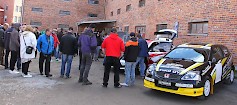 1)	Motorsport Lauantain kisapirssit kiinnostivat museon tontille kerääntynyttä runsasta väkimäärää. (Kuva: JiiVee Korpela)