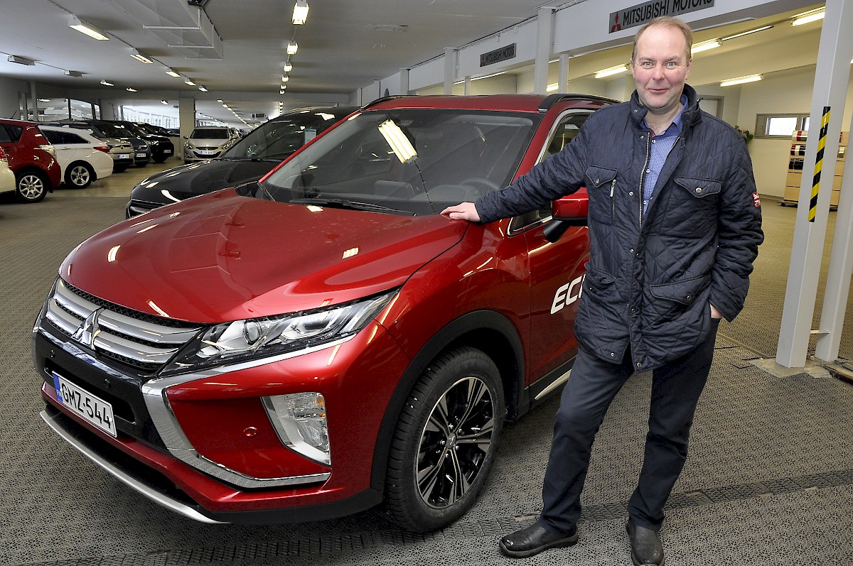 Mikko Saarakkala esitteli haluttua Mitsubishi Eclipse Cross -katumaasturia.