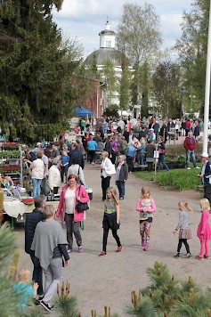Tule nauttimaan vihreästä helmestä Tuomiokirkon naapuriin!
