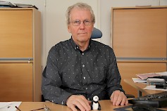 Heikki Makkonen tuntee mielihyvää siitä, että Ähtärin elinkeinotoimessa on lähitulevaisuudessa kaksi henkilöä vastaamassa jättiläispandojen tuomiin haasteisiin ja matkailun parista tuleviin toimiin.