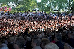 Yleisöä on perinteisesti riittänyt Kaustisen kansanmusiikkijuhlilla.