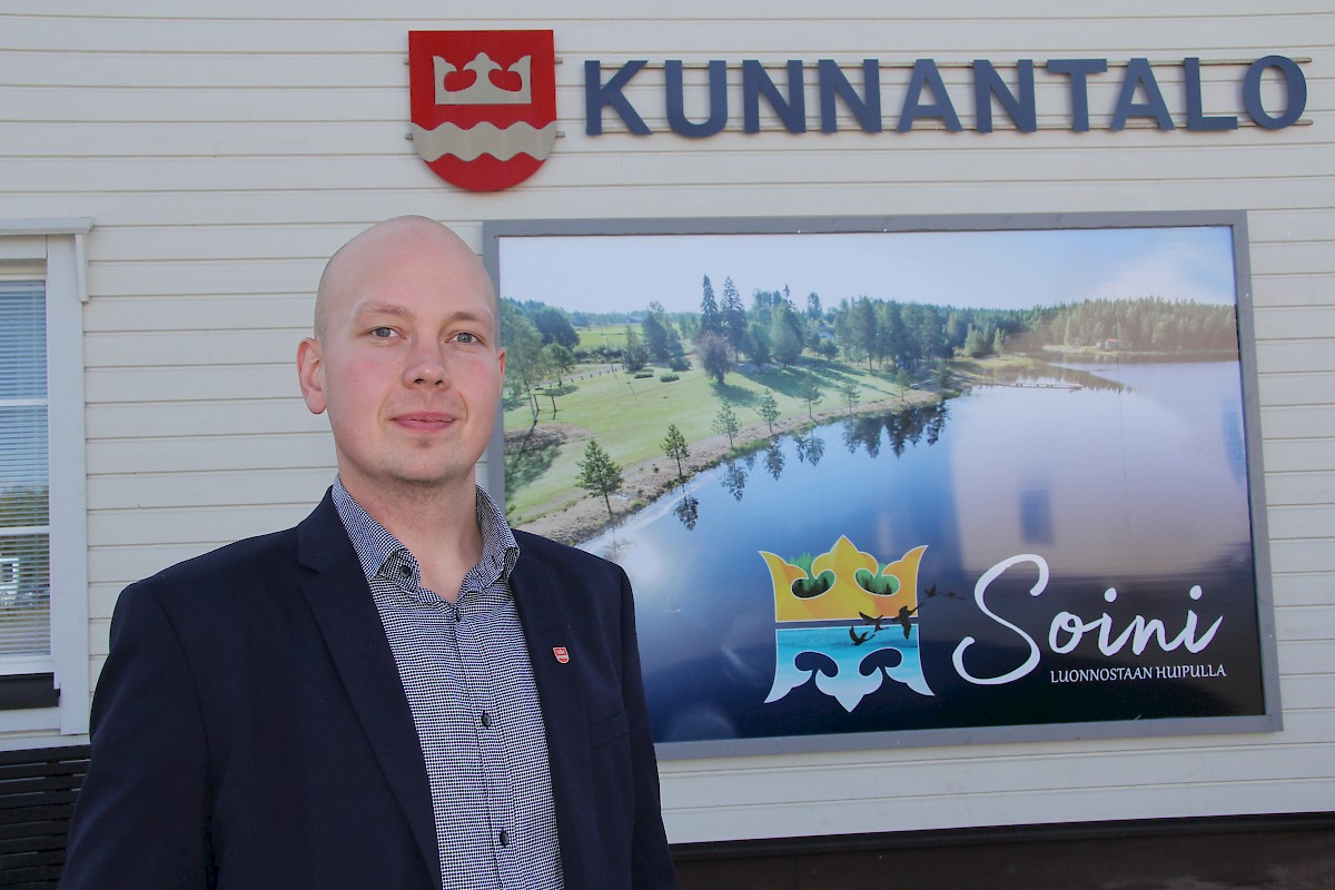 Juha Viitasaari tietää, että kunnalla menee hyvin, kun yrityksillä menee hyvin ja asukkailla menee hyvin, kun elämisen olosuhteet eli hyvinvointi on kohdillaan.