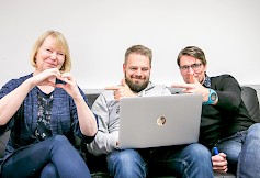 Kirsi Övermark, Jarkko Björkbacka ja Tero Leivo painottavat Suomen Yrittäjäopiston verkkokoulutuksen olevan huipputasoa.