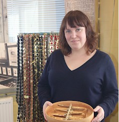 Päivi Kiviaho esitteli uutta Puukkovakkaa.