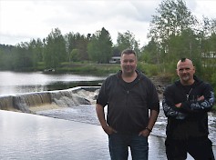 Kyrönjoki on tärkeä Ylistaron Kilpa-Veljien pesäpallojaoston puheenjohtajalle Jukka Polvi-Lohikoskelle sekä Klamydian keulakuvalle Vesku Jokiselle.