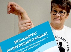 Kirjasta saa hyvää tietoa perinteisestä jäsenkorjauksesta, vaikka ei olekaan ammattilainen. Siinä on myös muun muassa hoitotapauksia, sekä tutkimustietoa. Hoitoalan ja manuaalisen terapian ammattilaisille se on oiva lisä hoitotyöhön. Myös kirjastoista saa kirjaa sen ilmestymisen jälkeen.