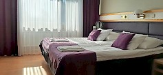Perjantaina 28.5.2021 toimintansa aloittava Hotelli Alavus sopii niin vapaa-ajan matkustajille kuin työmatkalaisillekin.