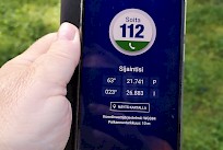 Hätäpuheluja varten kannattaa puhelimeen ladata maksuton Suomi112-sovellus. Sovelluksen kautta soittaessa näkee hätäkeskus suoraan soittajan sijainnin.