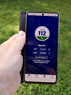 Hätäpuheluja varten kannattaa puhelimeen ladata maksuton Suomi112-sovellus. Sovelluksen kautta soittaessa näkee hätäkeskus suoraan soittajan sijainnin.