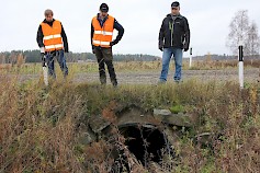 Arto Valkaman, Hannu Ulvisen ja Juha Myllymäen kohdalla oleva Vesterintien rumpu uusitaan putkisillaksi osana erillistä siltahanketta ja sillan itäpuolelle asennetaan turvallisuutta parantava kaide.