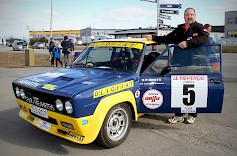 1) Pertti Minetin rakentama Olio-Fiat on replica vuoden 1977 Korsikan MM-rallin voittaja autosta.
