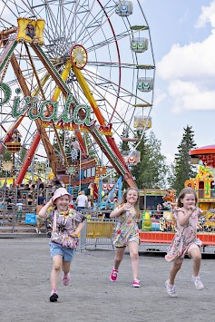 Kyläkaupan Miljoona Tivolissa iloitaan ja riemuitaan 13.8.2023 asti.