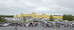 Lauantaina 15.7.2023 voi tehdä hyviä löytöjä suositulta Kyläkaupan Kesäkirppikseltä.