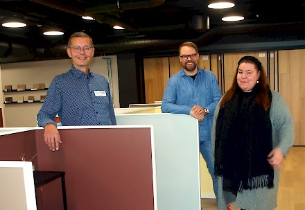 2.	Iloinen Nordic Floors –porukka vasemmalta: Erkki –Jussi Aho, Jukka-Pekka Kallio ja Salla Jokiaho.