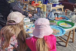 Hyvien löytöjen Miljoona Kirppis järjestetään Kyläkaupalla 24.5.2025.