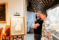 Kymmenessä vuodessa Museokortista on kasvanut koko kansan kulttuuri-ilmiö. Aktiivinen Museokortti löytyy tällä hetkellä lähes 350 000 suomalaisen taskusta. Krista Ylinen / Museokortti