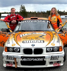 Juho Siekkisen ja Emma Mäkisen kausi BMW Race -luokassa on käynnistynyt mallikkaasti. Pari on kahden kisaviikonlopun jälkeen SM-pisteissä toisena