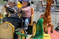 Kyläkaupan Miljoona Tivoli on ilmainen kaikille alle 13-vuotiaille. Maailman suurimmassa ilmaisessa huvipuistossa iloitaan ja riemuitaan 10.8.2025 asti.
