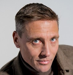 Stand up -koomikko Mikko Vaismaa Hotelli Alavudessa torstaina 20.11. Keikkalipun hintaan sisältyy herkullinen napostelupöytä, joten luvassa sekä herkuttelua että hyvää viihdettä.