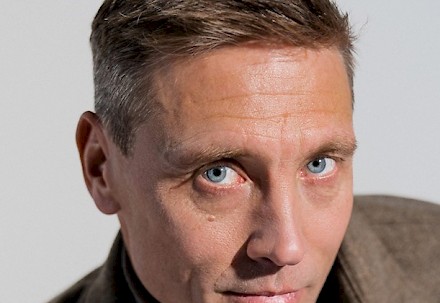 Stand up -koomikko Mikko Vaismaa Hotelli Alavudessa torstaina 20.11. Keikkalipun hintaan sisältyy herkullinen napostelupöytä, joten luvassa sekä herkuttelua että hyvää viihdettä.