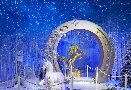 Keskisen Kyläkauppa palvelee perjantaista 21.11.2025 alkaen pidennetyin aukioloajoin, joka päivä klo 8-22. Shoppailun ohella voi käydä ihastelemassa Keskustorin upeaa Jäämaailmaa.