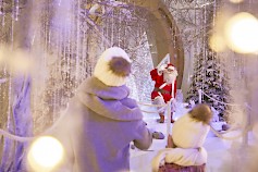 Joulupukin ykkösostospaikka, Keskisen Kyläkauppa palvelee 23.12. asti pidennetyin aukioloajoin klo 8-22.