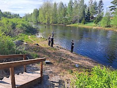 Aisapari selvitti alueen kalastukseen liittyviä asioita.
