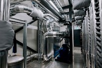 Datakattilan energia on 2 MW. 1 MW menee Kurikan Energian käyttöön, 1 MW osuudelle tulee 500 KW:n sähkökattila ja Kurikan Energian hakelaitoksen sähköt siirretään pienjännitteestä keskijänniteliittymään. E-Heat