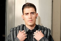 Supersuosittu Robin nähdään kahdella keikalla hotelli Alavudessa lauantaina 14.3.2026.