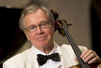 Sellotaiteilija Arto Noras tähdittää muiden taitajien kanssa KesäVirratSoi-musiikkijuhlaa heinäkuussa.