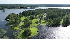 Lappajärven golfkenttä sijaitsee Euroopan suurimman kraatterijärven rantamaisemissa.
