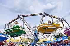 Miljoona Tivoli viihdyttää perheitä Kyläkaupalla 19.6.-9.8.2026.