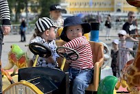 Miljoona Tivoli, maailman suurin lapsille ilmainen huvipuisto kieputtaa kaikenikäisiä 9.8.2026 asti.