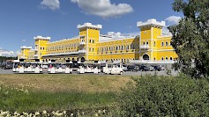 Kyläkaupan Kesäjunan kyytiin voi hypätä päivittäin aina 9.8.2026 saakka.