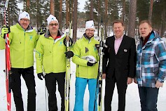 Martti Vainio, Sauli Hetekorpi ja Petri Pekkala testaavat jo Suomenselän Satasen reittejä. Veli-Matti Rantanen ja Osmo Sivén sopivat tilanteessa vaikkapa huoltojoukkoihin.