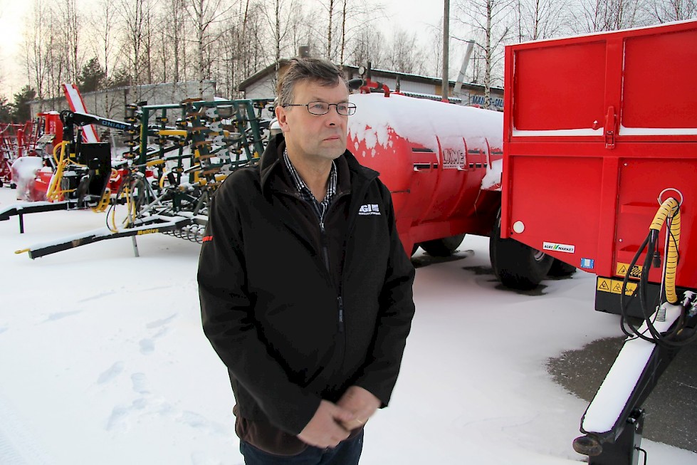 Pekka Väli-Torala luottaa kotimaisen maataloustuotannon tulevaisuuteen ja siihen, että täysin suomalaisomistuksessa olevan K-Maatalouden ja yrittäjävetoisten liikkeiden tarjonnasta löytyy koneet ja tuotteet maatalouden yrittäjille.