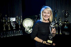 1) Anita Mäkelä on kautta aikain ensimmäinen naisurheilija, joka on saavuttanut Suomessa Vuoden Autourheilija -tittelin. (Kuva: Victor Engström)