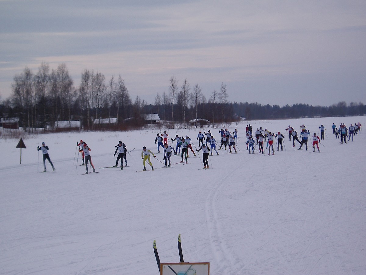 JS-hiihtely kerää jälleen hiihtoväen kisailemaan neljän osakilpailun otatukseen.